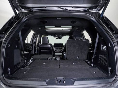 Used 2025 Ford Explorer ST image 28