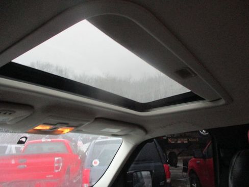 Used 2010 Jeep Liberty Limited image 10