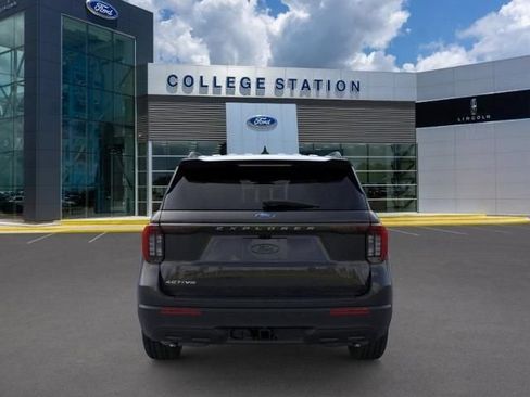 New 2026 Ford Explorer Active RWD image 5