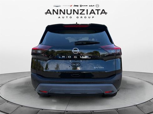 Used 2022 Nissan Rogue SV image 4