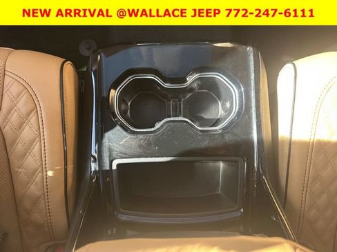 Used 2025 Jeep Grand Cherokee L Summit AWD/4WD image 21