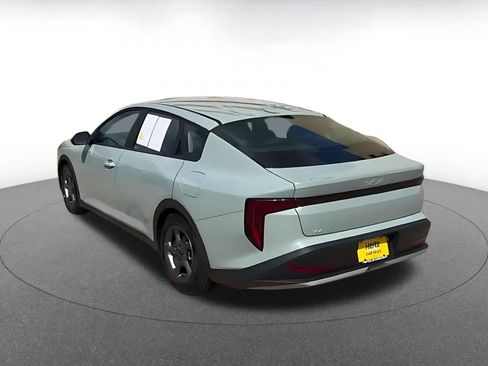 Used 2025 Kia K4 FWD image 11
