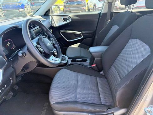 Used 2024 Kia Soul LX w/ Option Group 015 FWD image 13