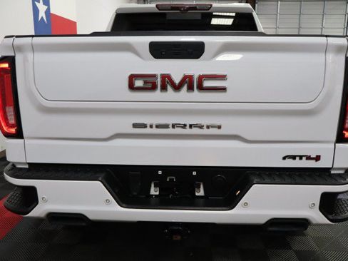 Used 2021 GMC Sierra 1500 AT4 w/ AT4 Premium Package AWD/4WD image 30