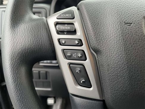 Used 2024 Nissan Titan SV image 20