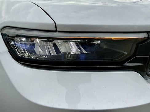 Used 2024 Jeep Grand Cherokee L Altitude image 8