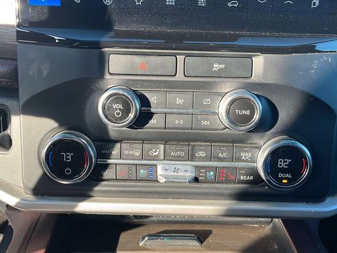 Used 2023 Ford Expedition Limited image 20