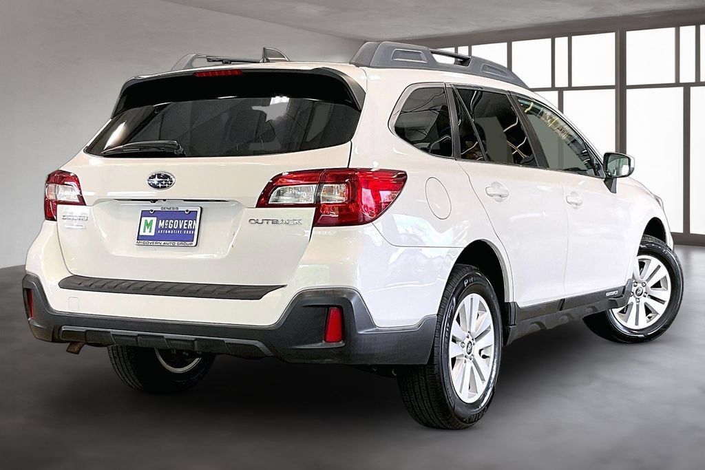 Used 2018 Subaru Outback 2.5i Premium AWD/4WD image 7