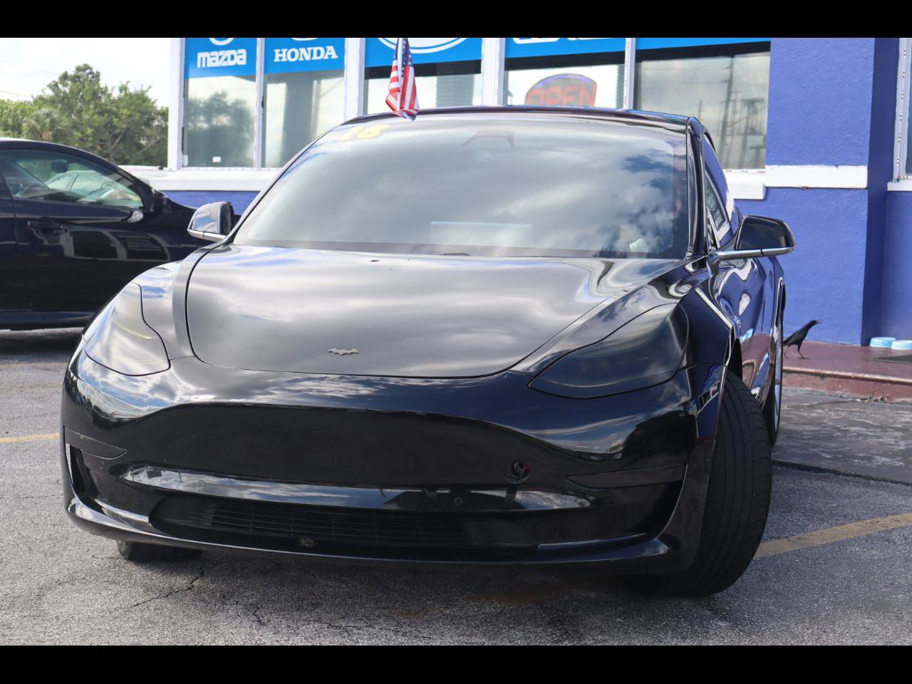 Used 2018 Tesla Model 3 Long Range RWD image 3