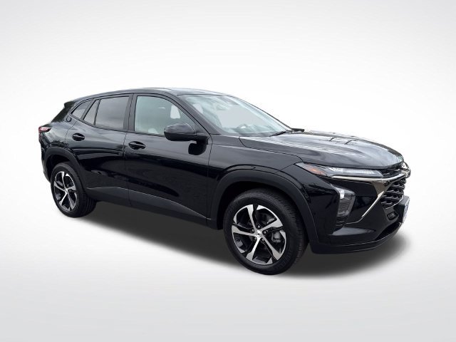 Used 2026 Chevrolet Trax RS FWD image 8