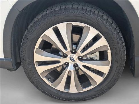 Used 2019 Subaru Ascent Touring w/ Popular Package #2A image 10