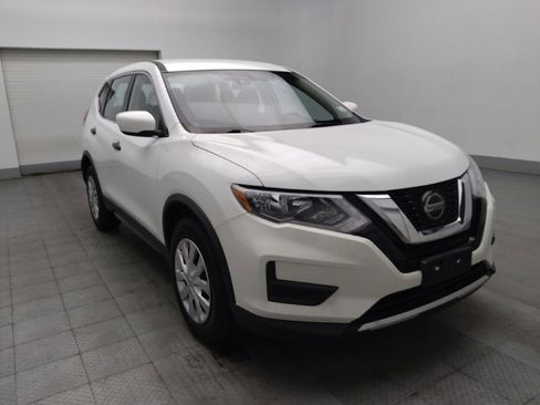 Used 2019 Nissan Rogue S AWD/4WD image 13