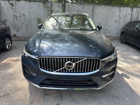 Used 2023 Volvo XC60 T8 Ultimate AWD/4WD image 2