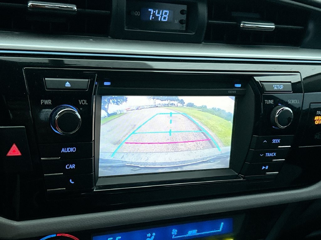 Used 2014 Toyota Corolla LE FWD image 22