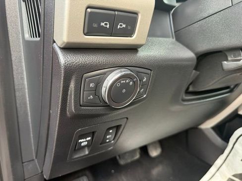 Used 2018 Ford F150 Lariat image 19