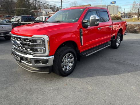 Certified 2023 Ford F250 Lariat w/ Chrome Package image 29