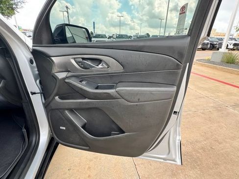 Used 2022 Chevrolet Traverse Premier w/ Redline Edition AWD/4WD image 26
