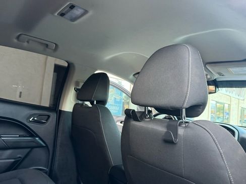 Used 2022 Chevrolet Colorado LT w/ LT Convenience Package image 22