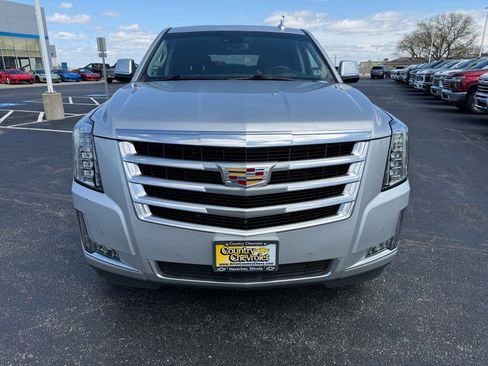 Used 2019 Cadillac Escalade Premium Luxury image 8
