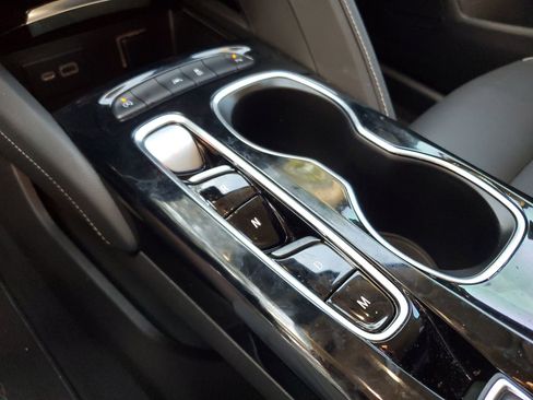 Used 2021 Buick Envision Essence image 79