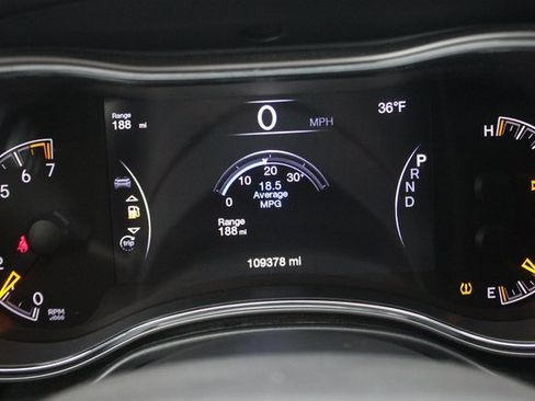 Used 2021 Jeep Grand Cherokee Laredo X image 18