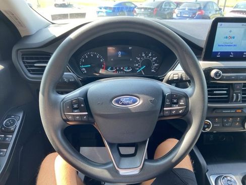 Used 2022 Ford Escape SE image 10