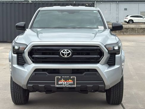 Certified 2025 Toyota Tacoma SR image 8