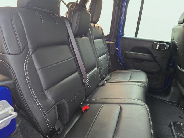 Used 2019 Jeep Wrangler Unlimited Sahara AWD/4WD image 15