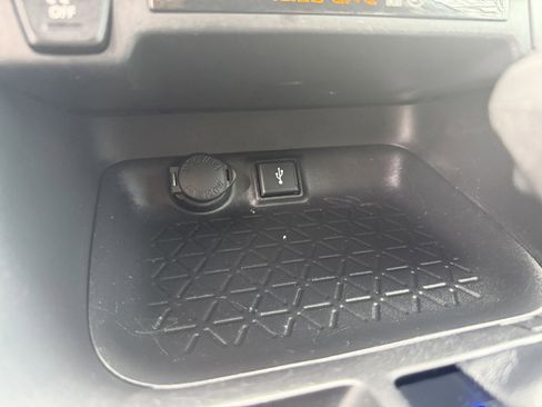 Used 2022 Toyota RAV4 LE image 28