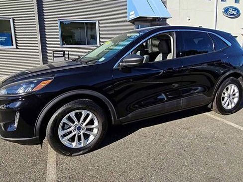 Certified 2022 Ford Escape SE image 4