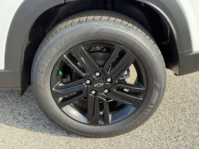 New 2026 Chevrolet Trax ACTIV w/ Sunroof Package