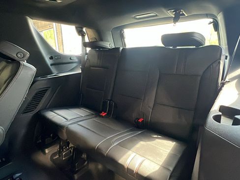 Used 2022 Chevrolet Tahoe RST w/ Sport Performance Package AWD/4WD image 17