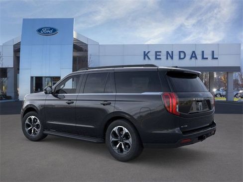 Used 2026 Ford Expedition Active image 4