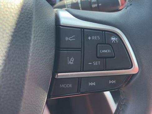 Used 2024 Toyota Highlander XSE FWD image 20