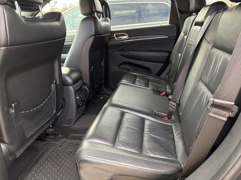 Used 2016 Jeep Grand Cherokee Limited AWD/4WD image 3