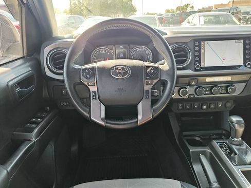 Used 2023 Toyota Tacoma TRD Off-Road w/ Technology Package AWD/4WD image 16