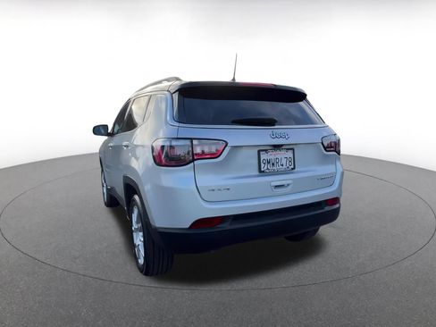 Used 2025 Jeep Compass Limited image 11