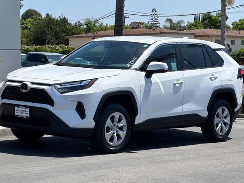Certified 2023 Toyota RAV4 LE FWD image 9