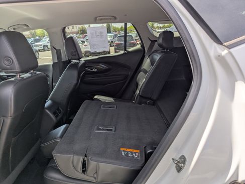 Certified 2024 GMC Terrain SLT AWD/4WD image 31