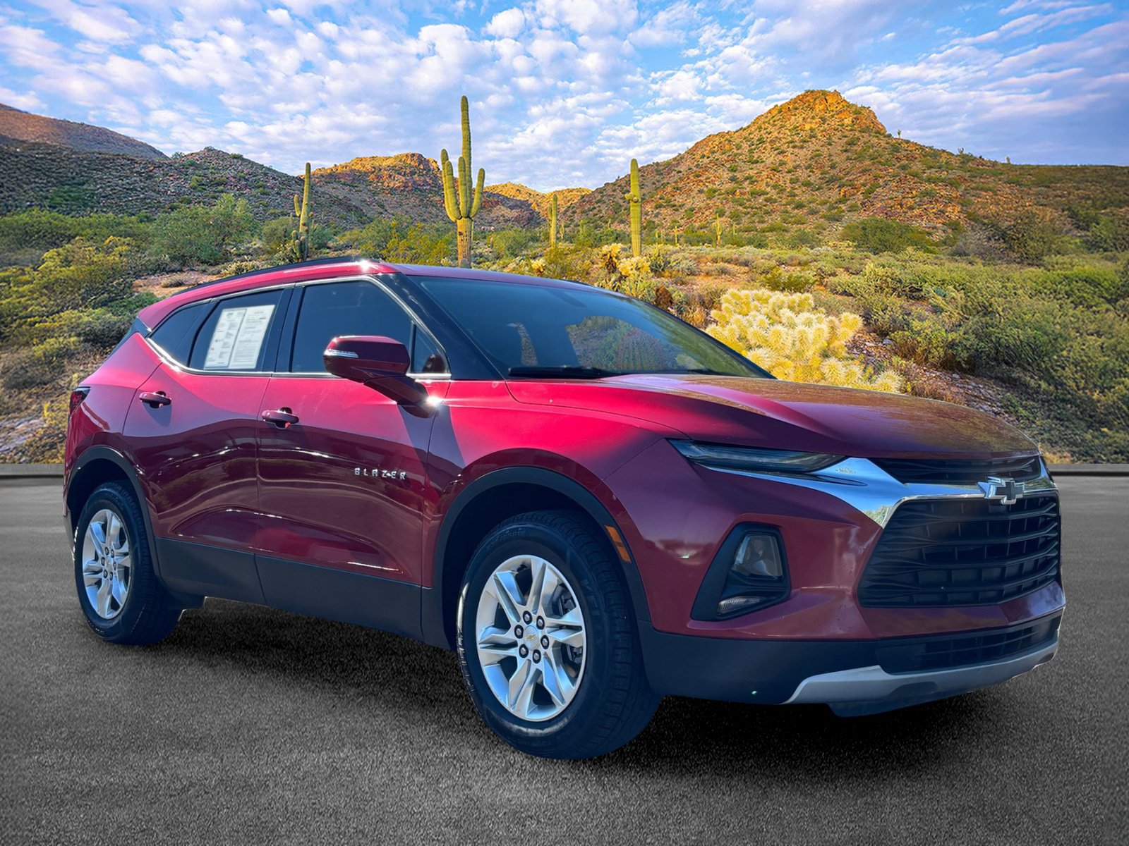 Used 2019 Chevrolet Blazer LT FWD image 2