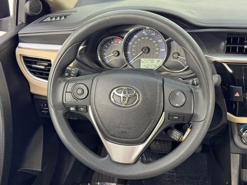 Used 2016 Toyota Corolla LE image 18
