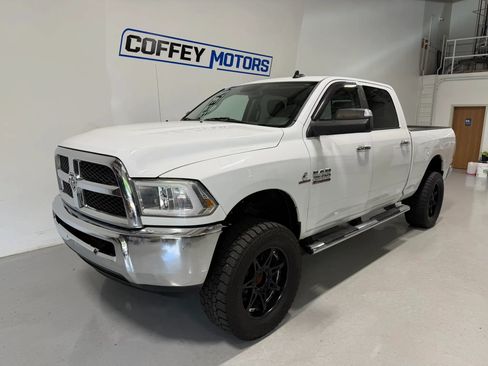 Used 2016 RAM 2500 SLT AWD/4WD image 2
