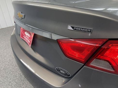 Used 2019 Chevrolet Impala Premier FWD image 7