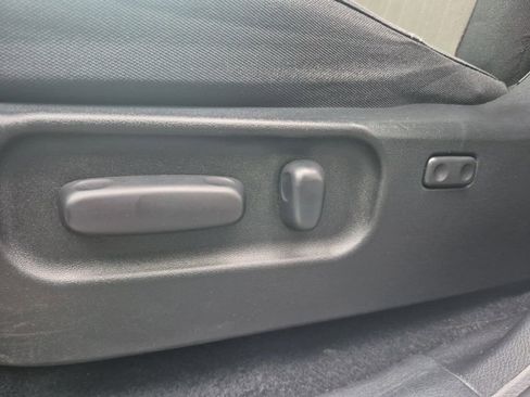 Used 2021 Toyota Tacoma TRD Off-Road w/ Technology Package image 16