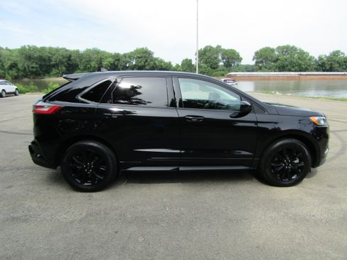 Used 2024 Ford Edge SE w/ Black Appearance Package AWD/4WD image 5