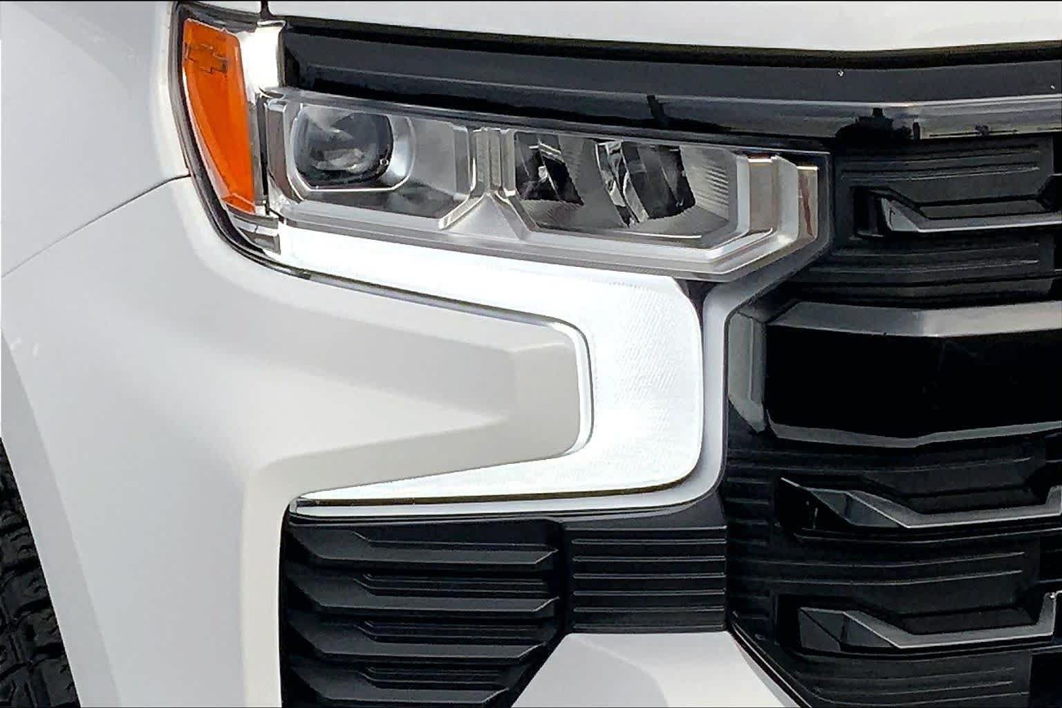 Used 2024 Chevrolet Silverado 1500 LT Trail Boss w/ Convenience Package II AWD/4WD image 28