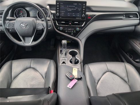 Used 2024 Toyota Camry XLE FWD image 34