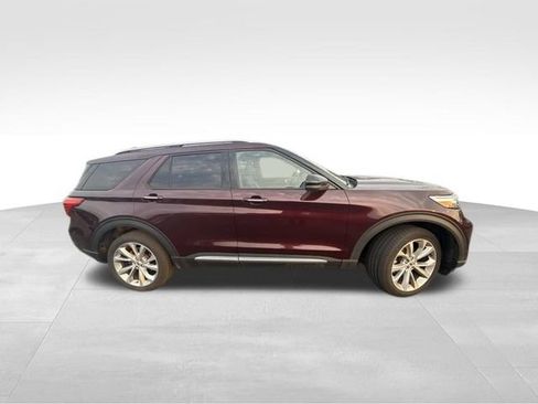 Used 2022 Ford Explorer Platinum w/ Equipment Group 601A AWD/4WD image 3