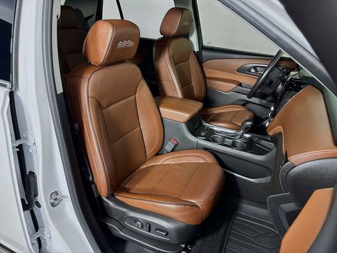 Used 2020 Chevrolet Traverse High Country w/ LPO, Floor Liner Package FWD image 30