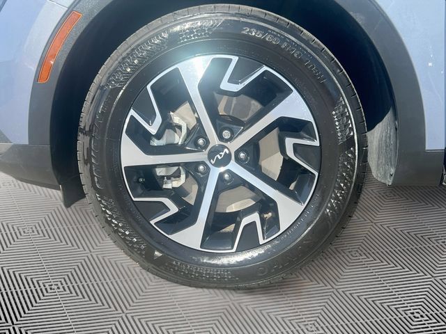 Used 2025 Kia Sportage EX AWD/4WD image 30